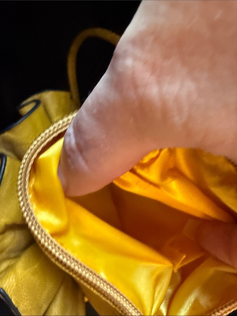 Yellow Floral Applique Crossbody Bag with Adjustable Strap - Picture 3 of 6